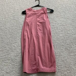 Sleeveless casual dress